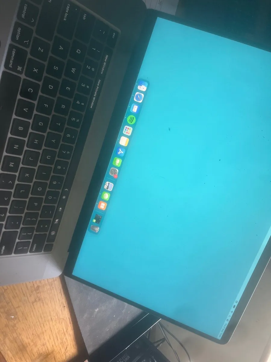 MacBook Pro 2019 - Image 1