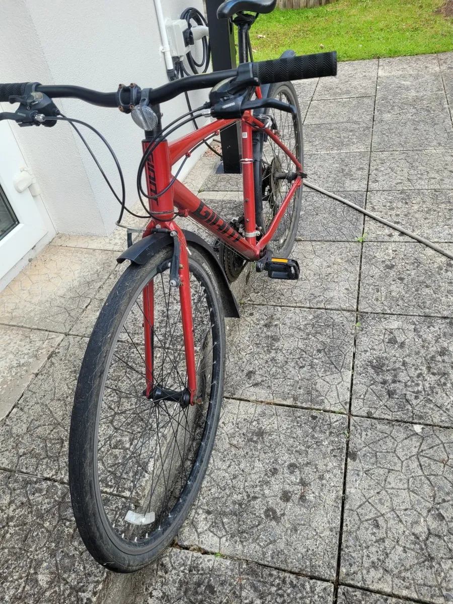 Giant Hybrid Bicycle - Image 3