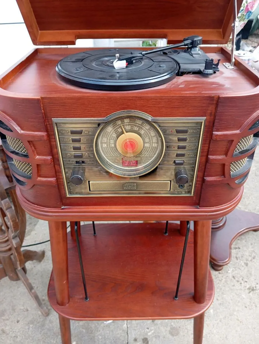 Crossley entertainment center - Image 2