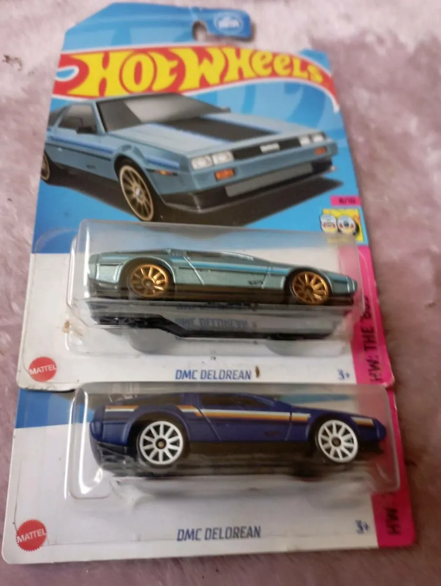 HOT WHEELS DIE-CAST MODEL DMC DELORESN - Image 3