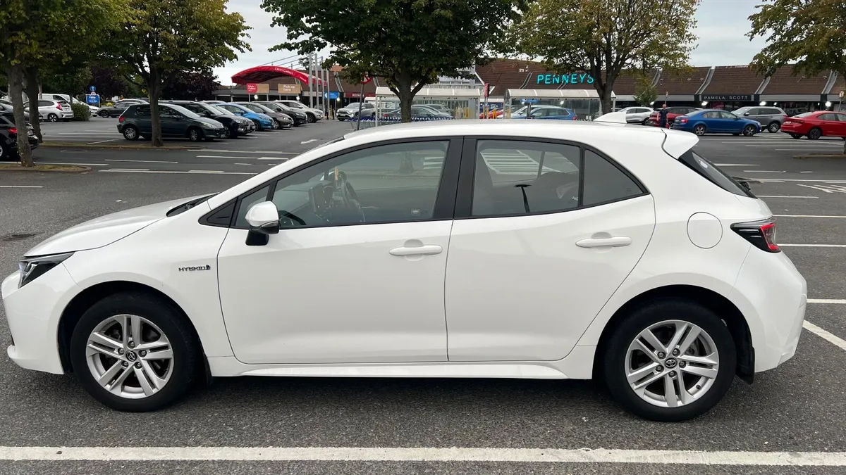 Toyota Corolla 2019 - Image 1