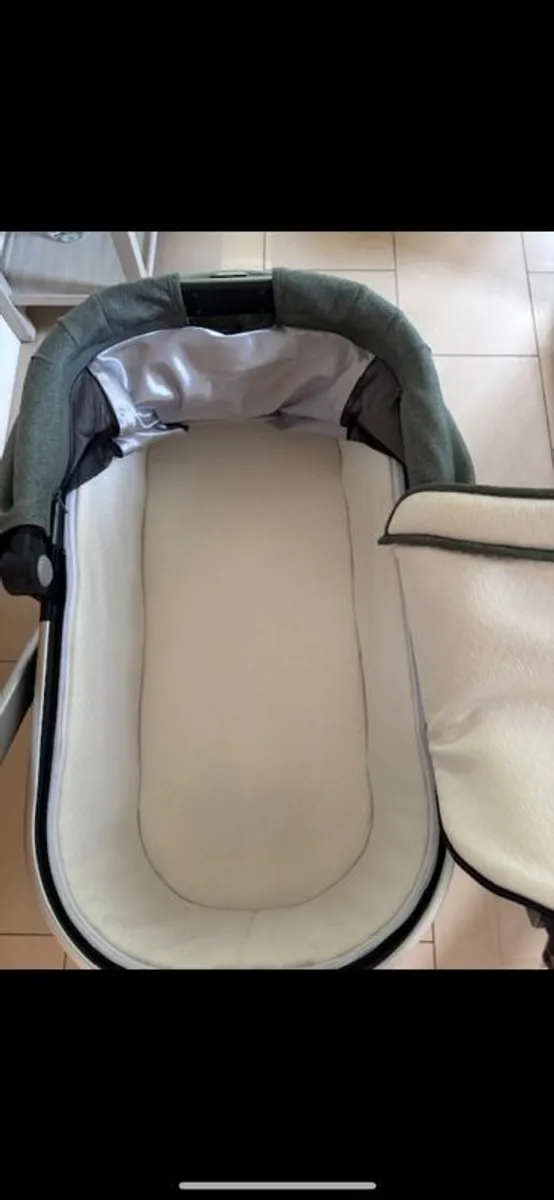 UppaBaby Vista travel system - Image 3