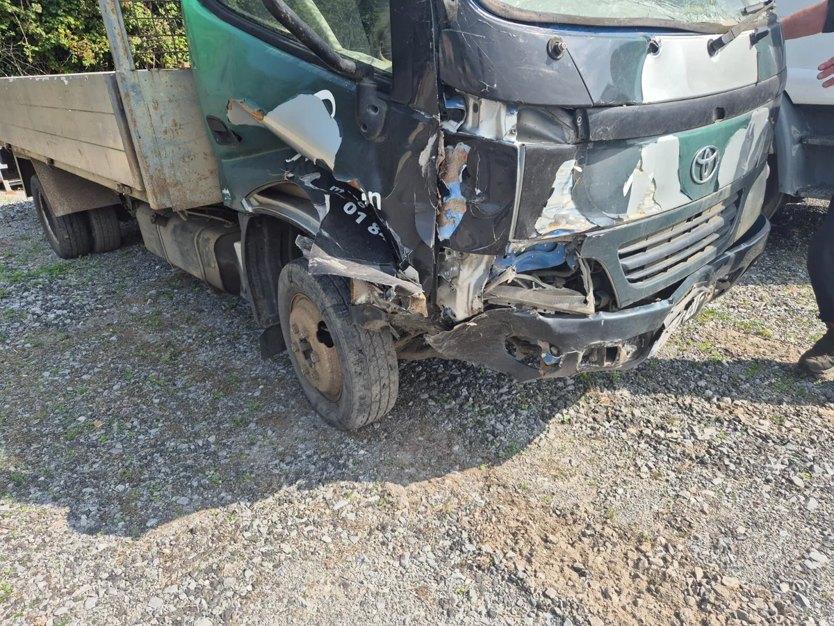 DAMAGED 2007 TOYOTA DYNA - Image 3