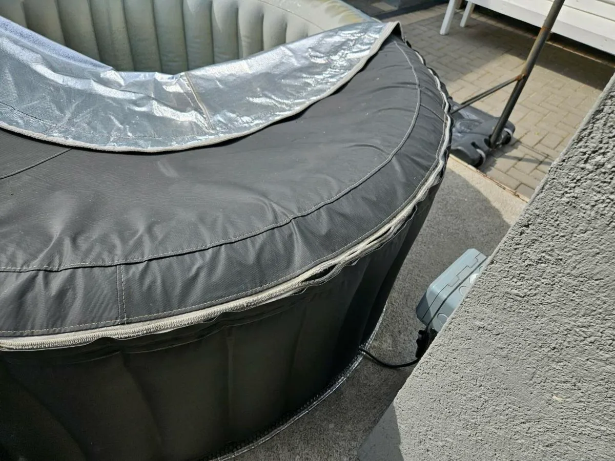 MSpa Hot Tub - Image 4