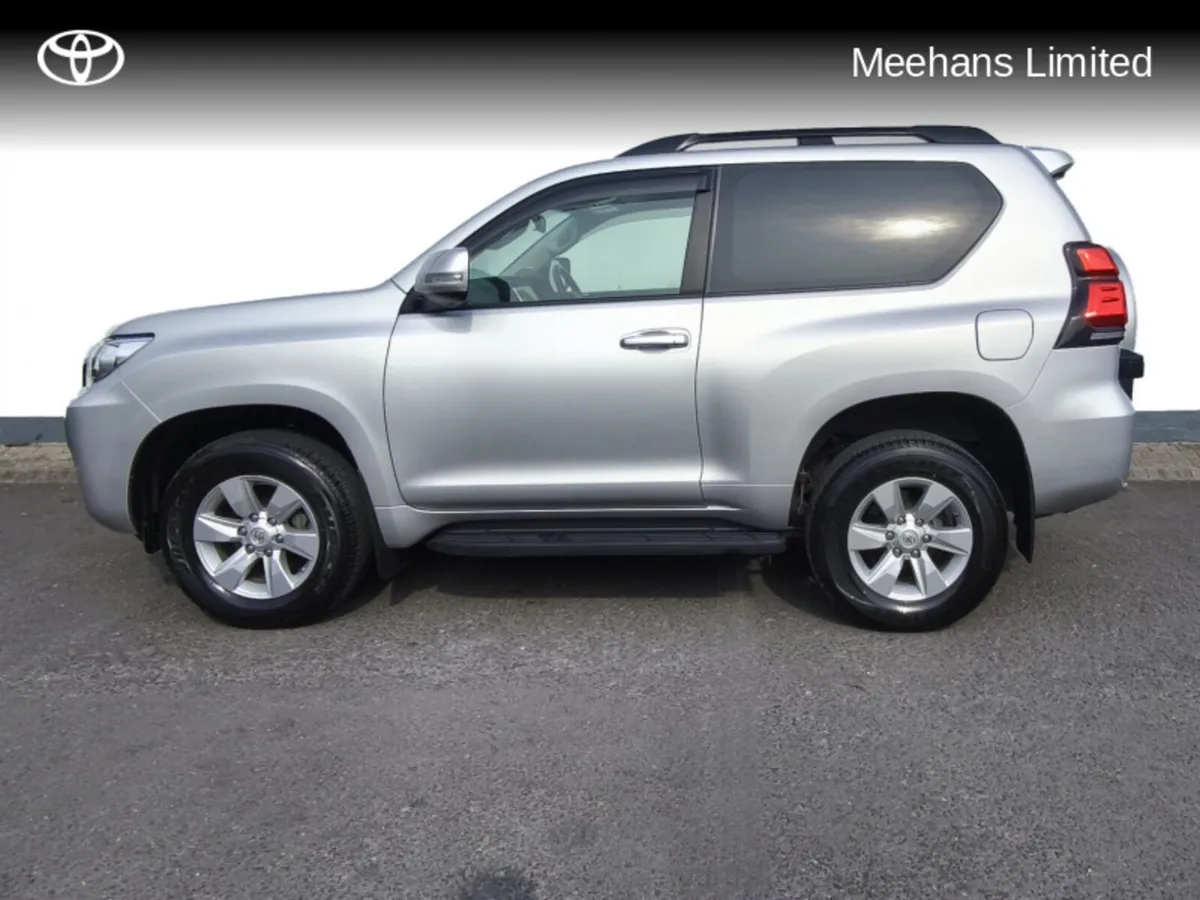 Toyota Land Cruiser LAND CRU CRUISER SWB A AUTO 2D - Image 3