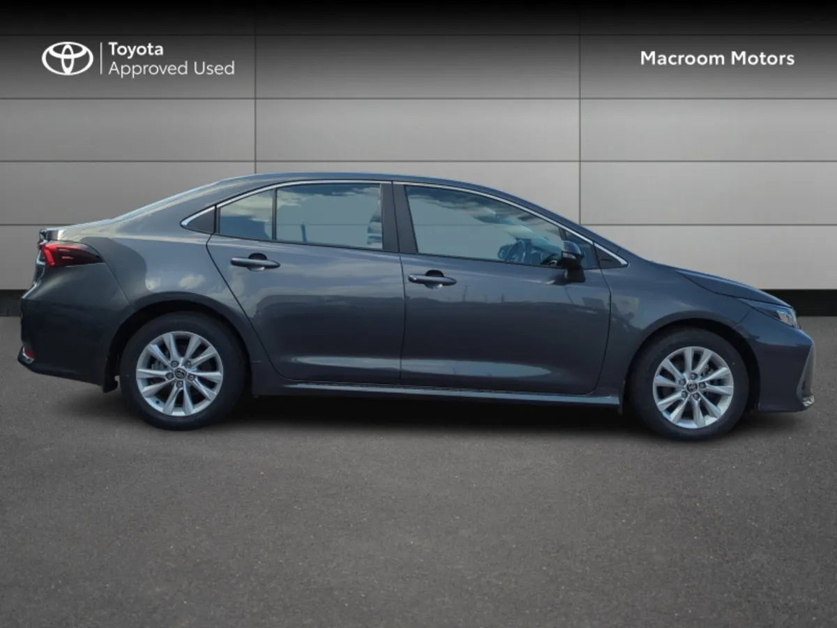 Toyota Corolla COROLLA LUNA SALOON - Image 3
