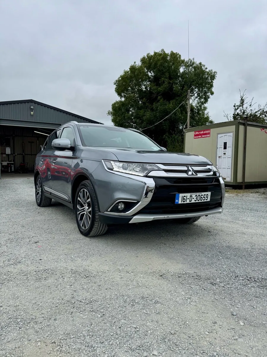 Mitsubishi Outlander 2.3dsl 4WD 7 seat..New NCT - Image 2