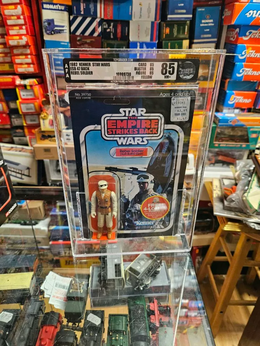 Vintage Star Wars ESB Hoth Rebel Soldier AFA85 - Image 1