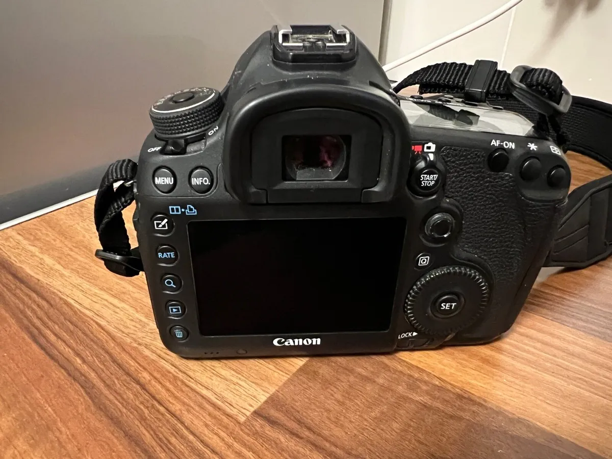 Canon 5D mark 3 - Image 2