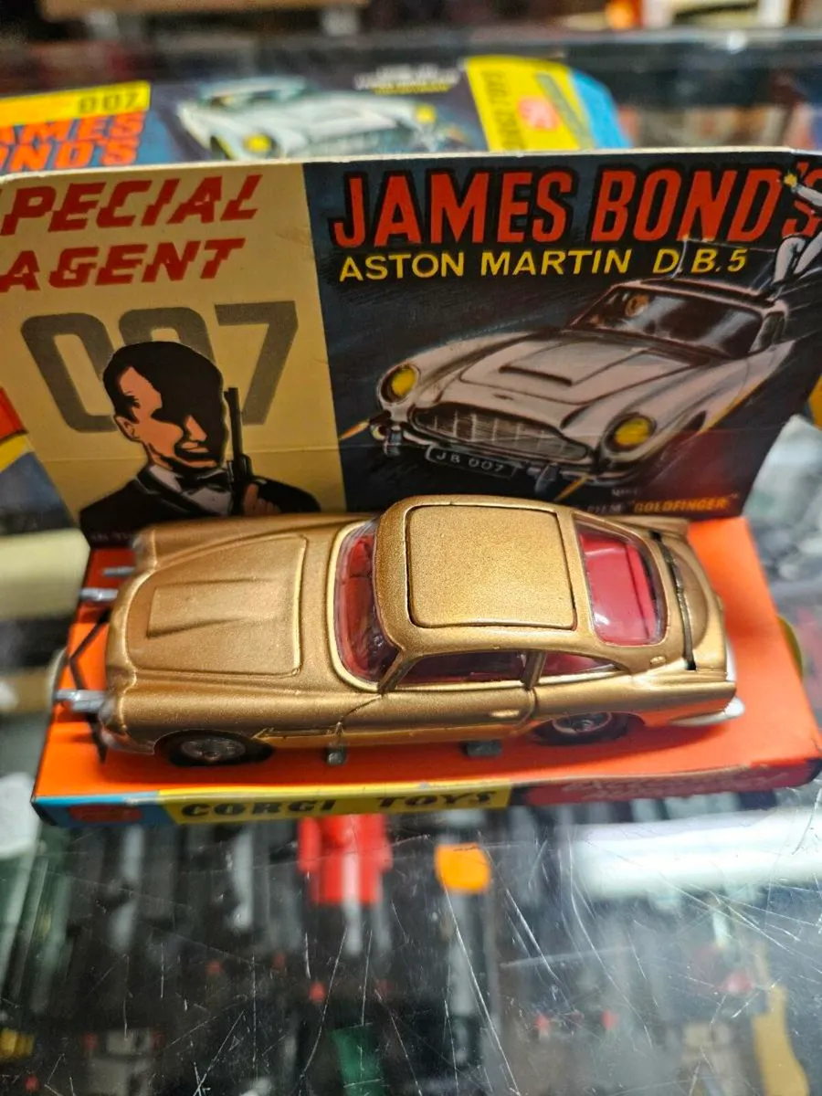 Corgi James Bond Aston Martin DB5 mint - Image 3