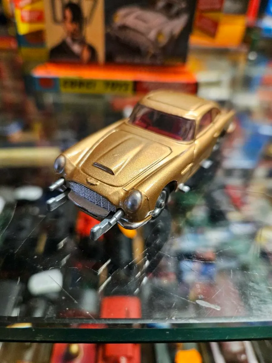 Corgi James Bond Aston Martin DB5 mint - Image 4