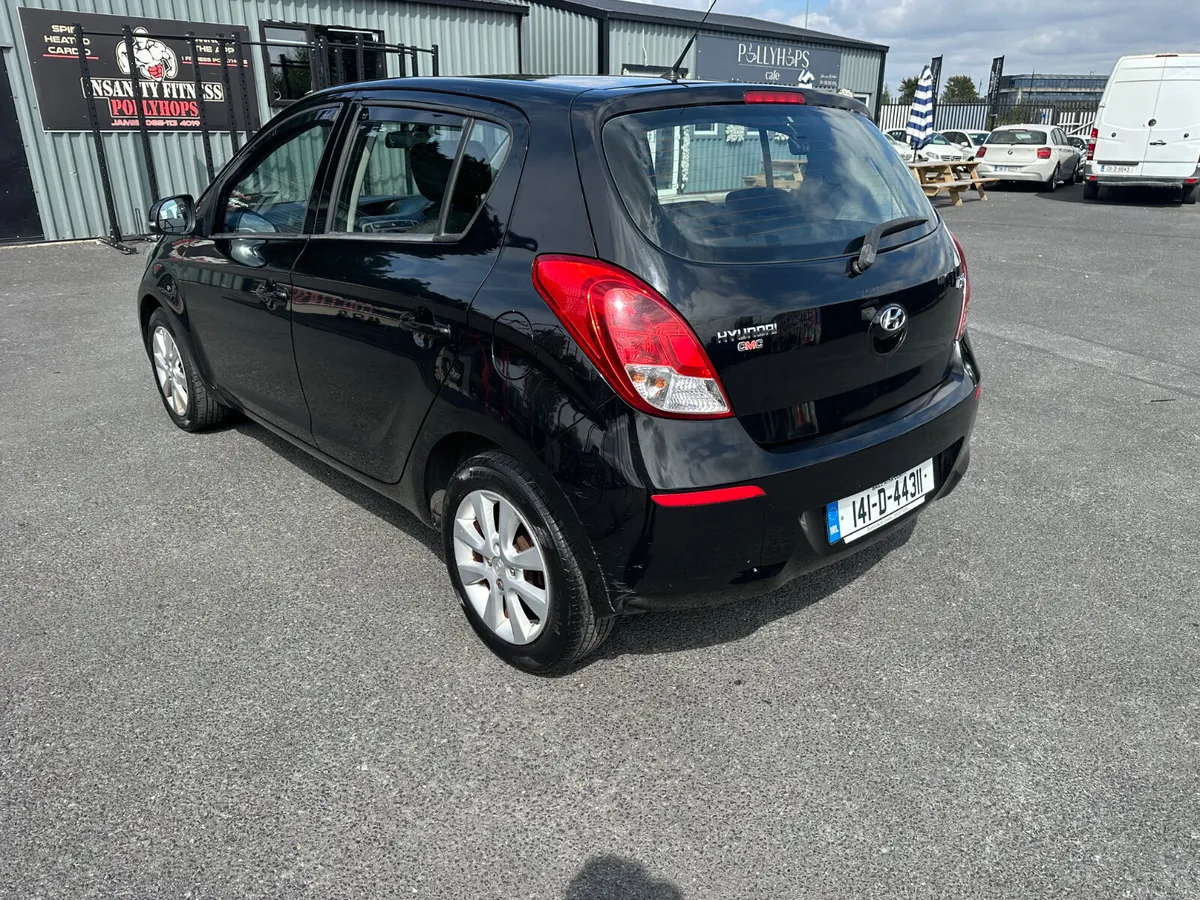 Hyundai i20 2014 - Image 2