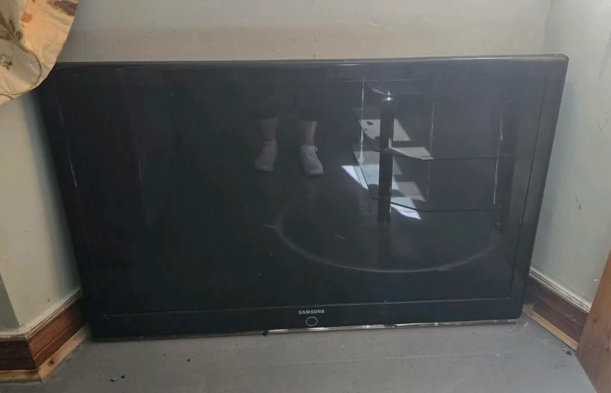 Samsung TV - Image 1