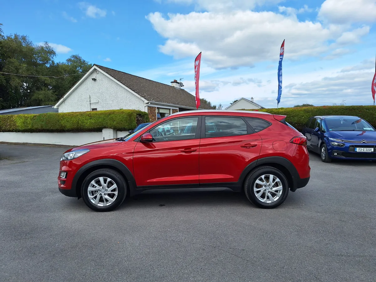 Hyundai Tucson Executive Leather/Heat Seats - Image 4