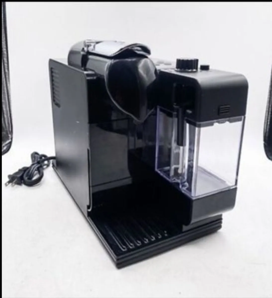nespresso Lattissima Touch Coffee Machine - Image 2