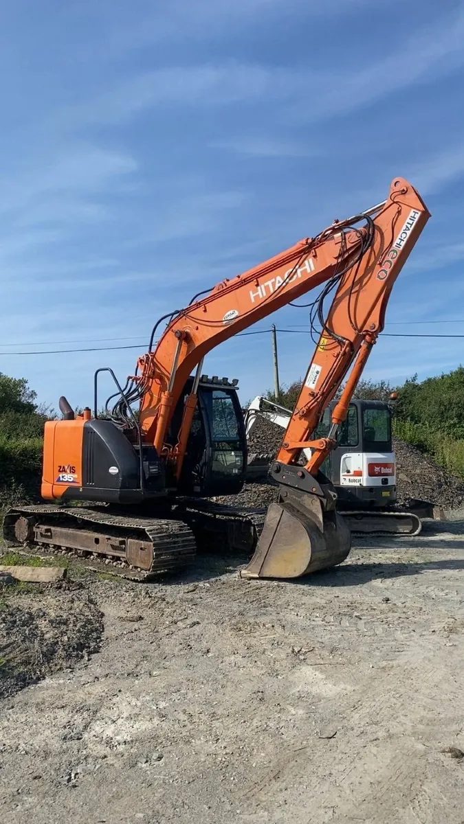 Zaxis 135 excavator - Image 4