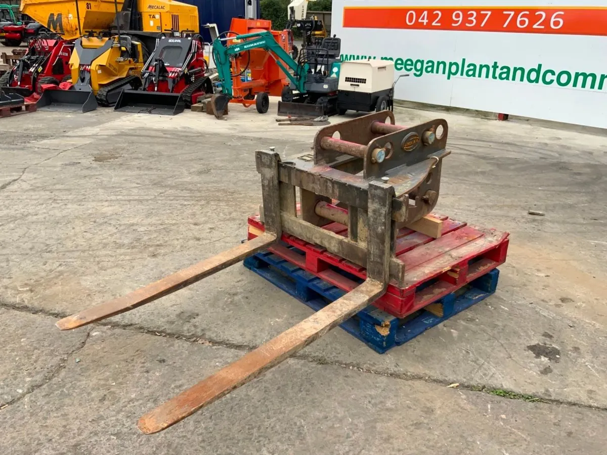 STRICKLAND PALLET FORKS...65mm / 80mm....1327t. - Image 2
