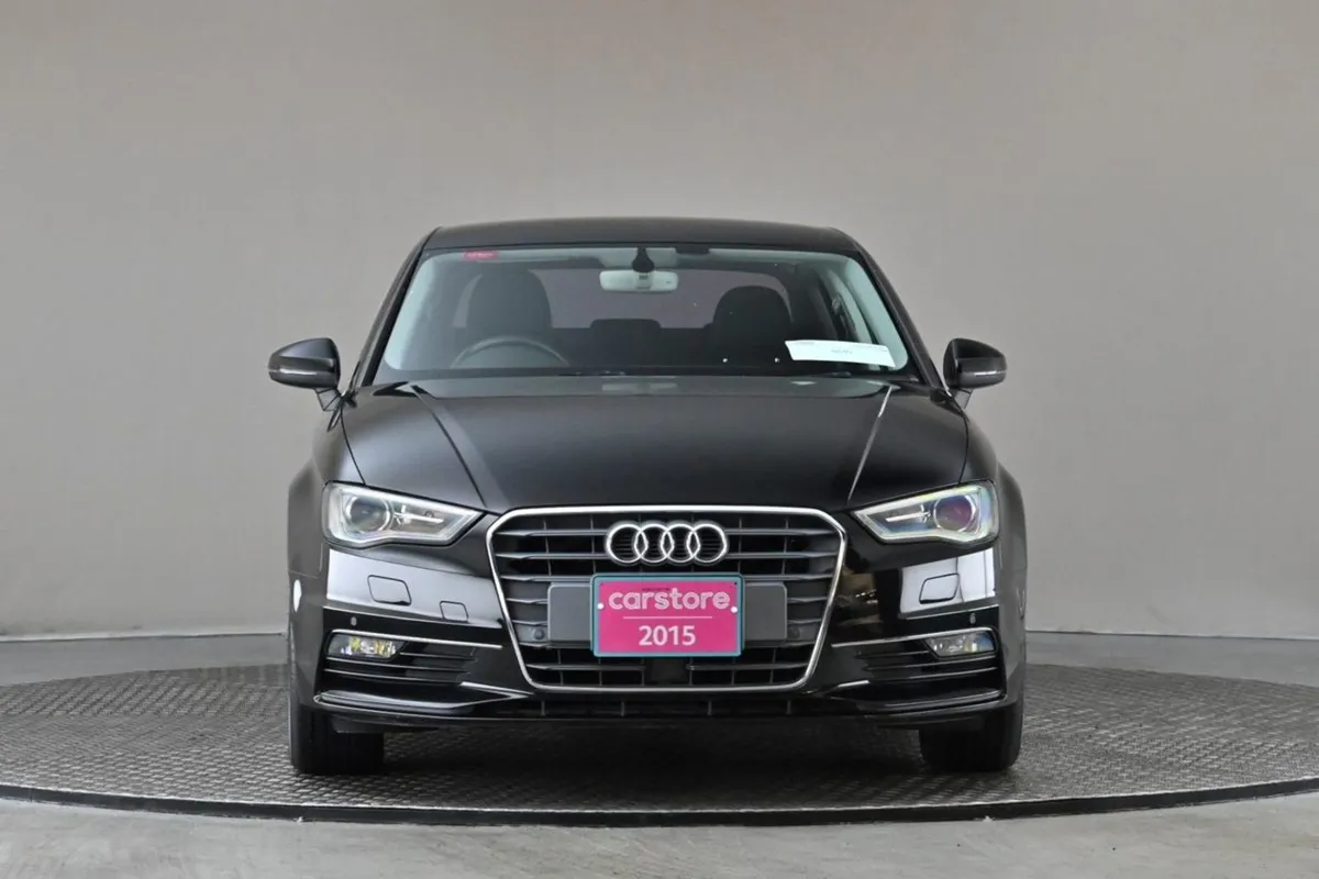 Audi A3 1.4 Tfsi S-tronic 4DR  reverse Cam park S - Image 2