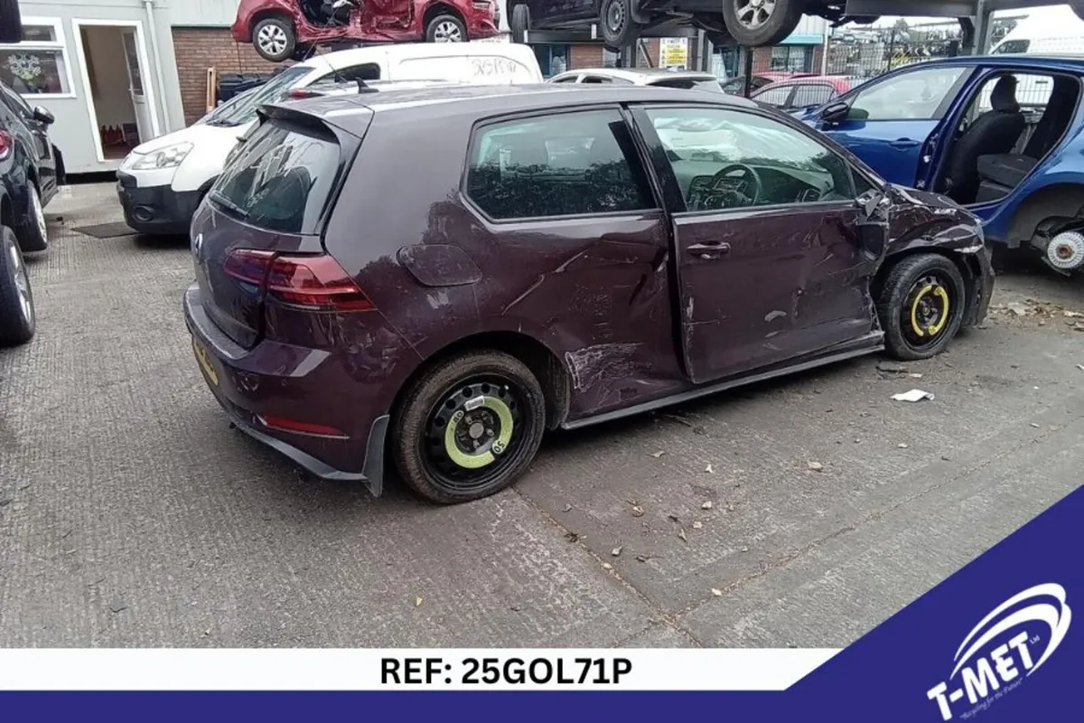 2017 VOLKSWAGEN GOLF BREAKING FOR PARTS - Image 4