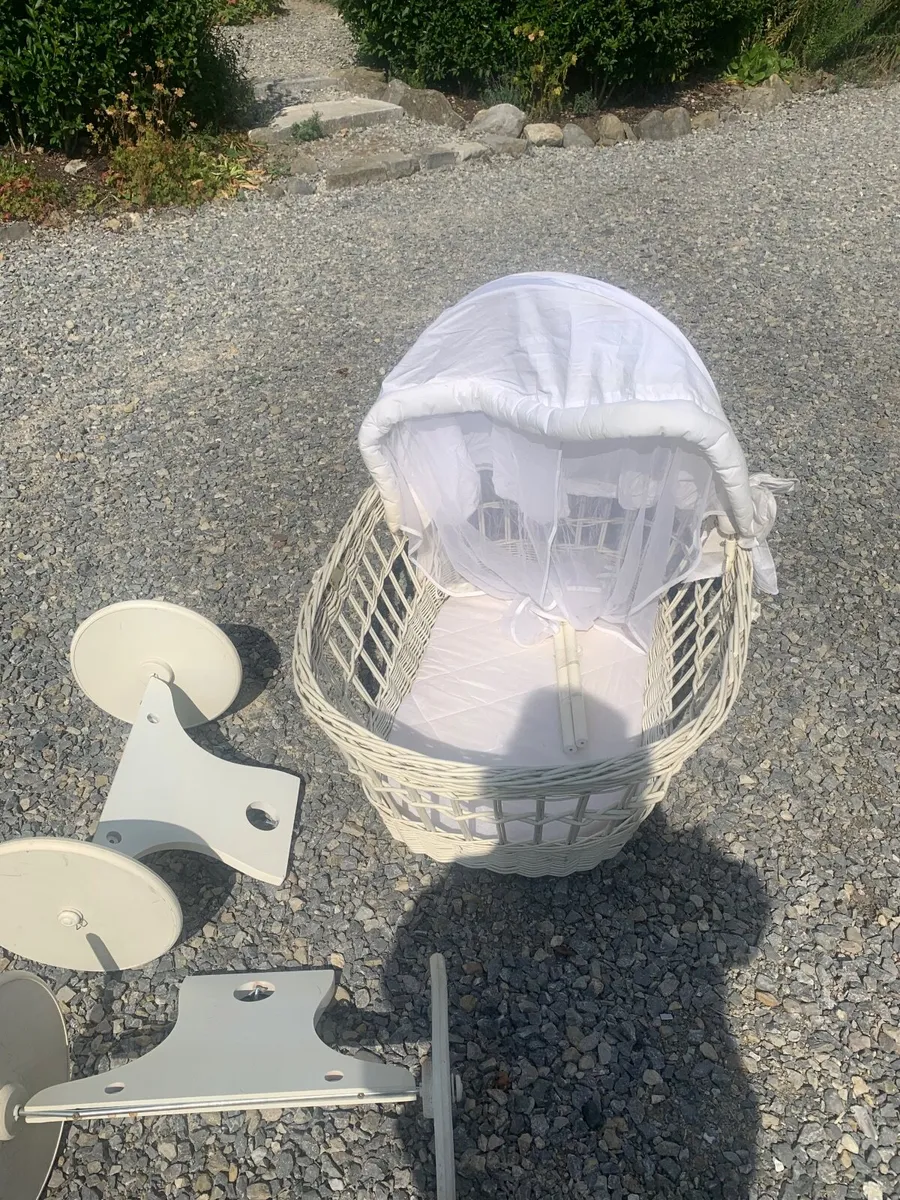 Baby basket - Image 1