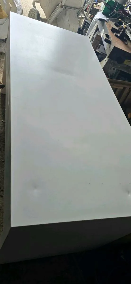 white large table - Image 1