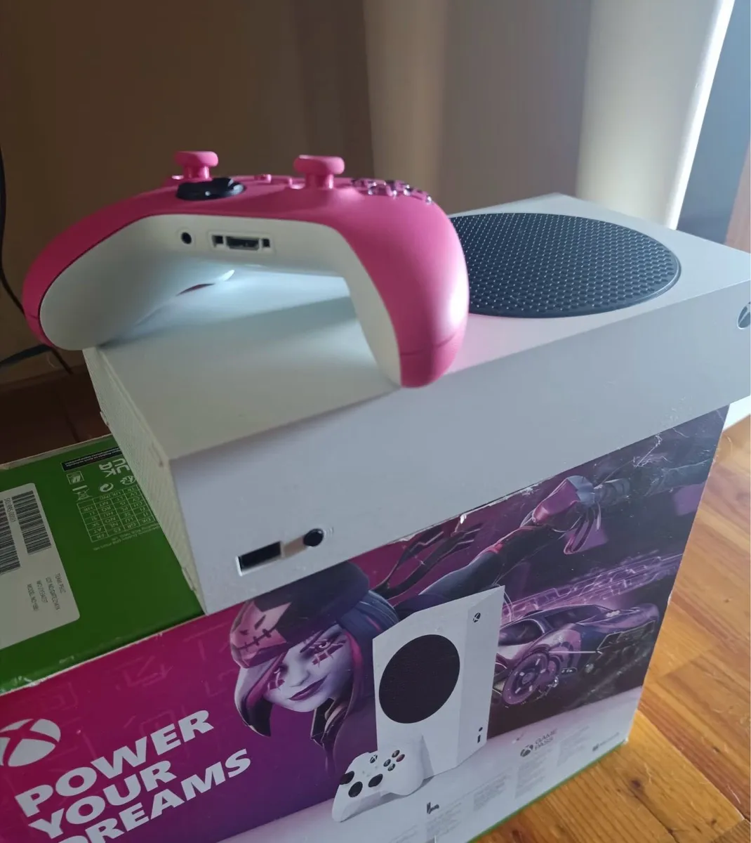 Xbox Series S+Shock Pink Controller+Battery - Image 1
