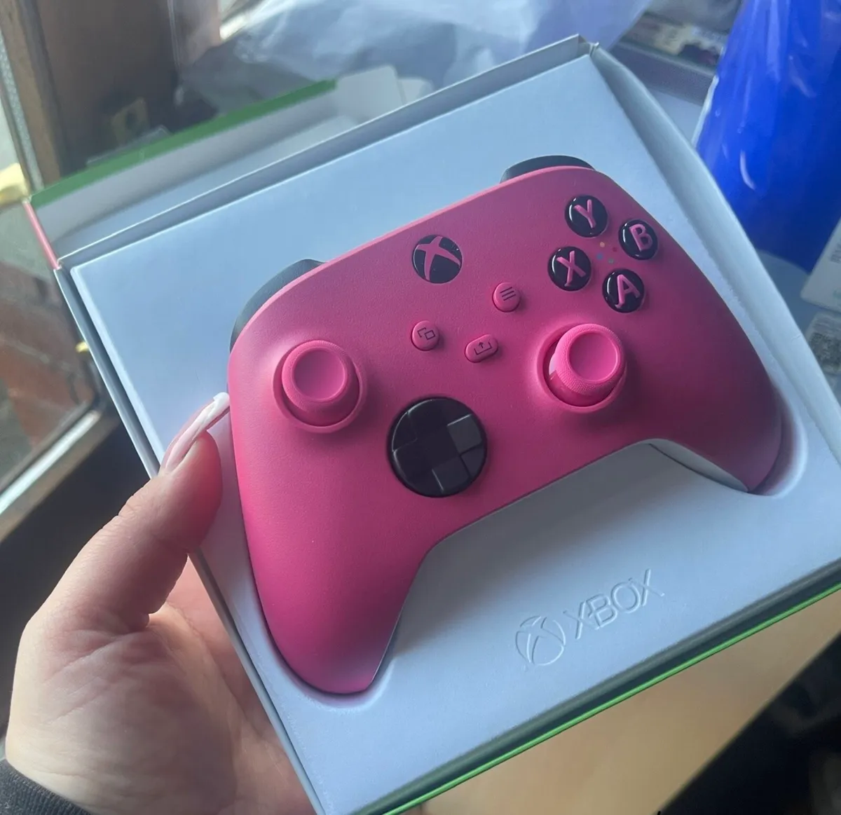 Xbox Series S+Shock Pink Controller+Battery - Image 4