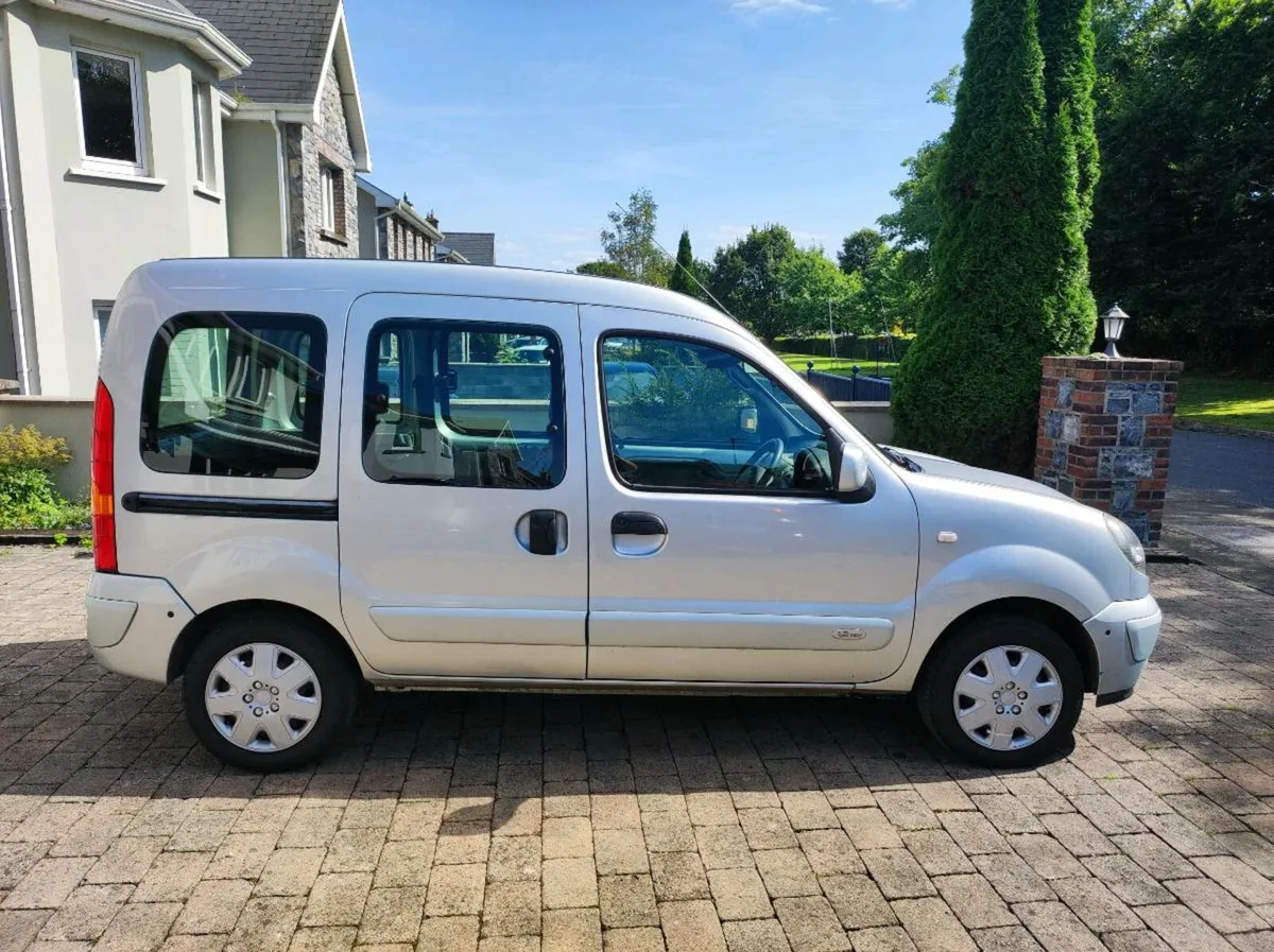 Renault Kangoo car - Image 1