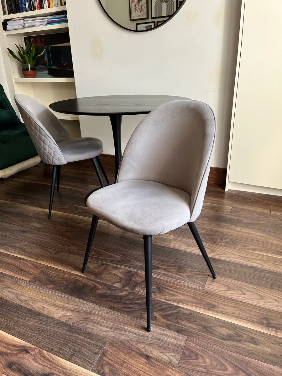 Table and Chairs Set - Image 2
