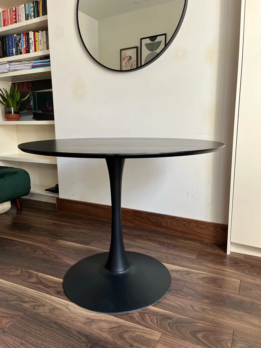 Table and Chairs Set - Image 4