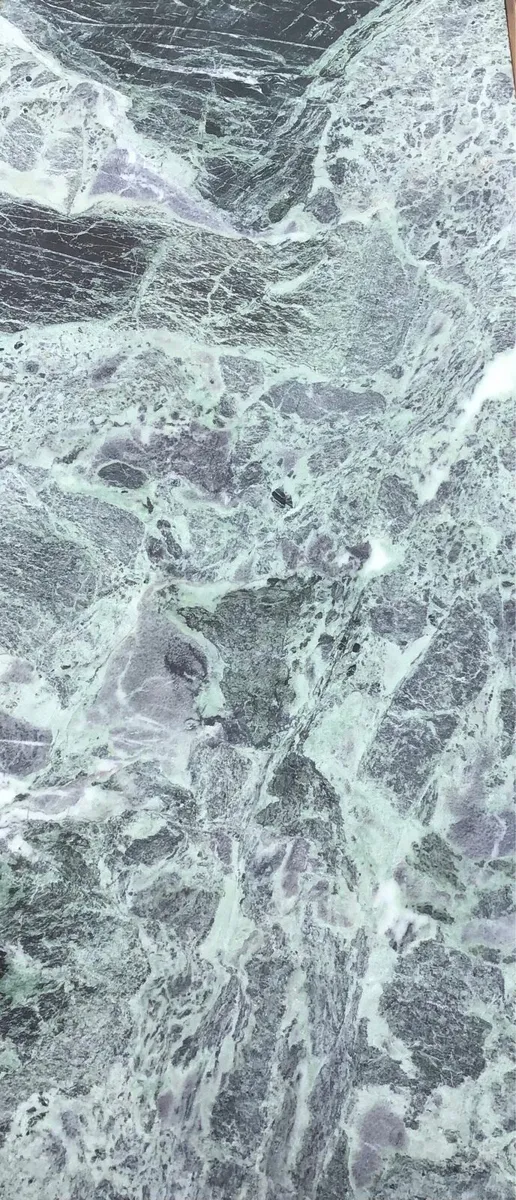 Slab of green marble - Image 2