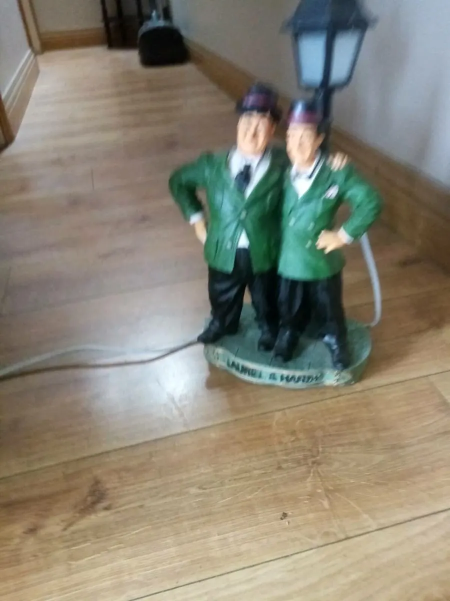 Laurel and Hardy - Image 2