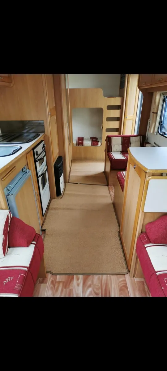 6 berth caravan - Image 4