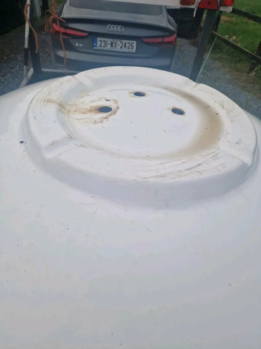 6 ft diameter fibre glass white flower pots / plan - Image 3