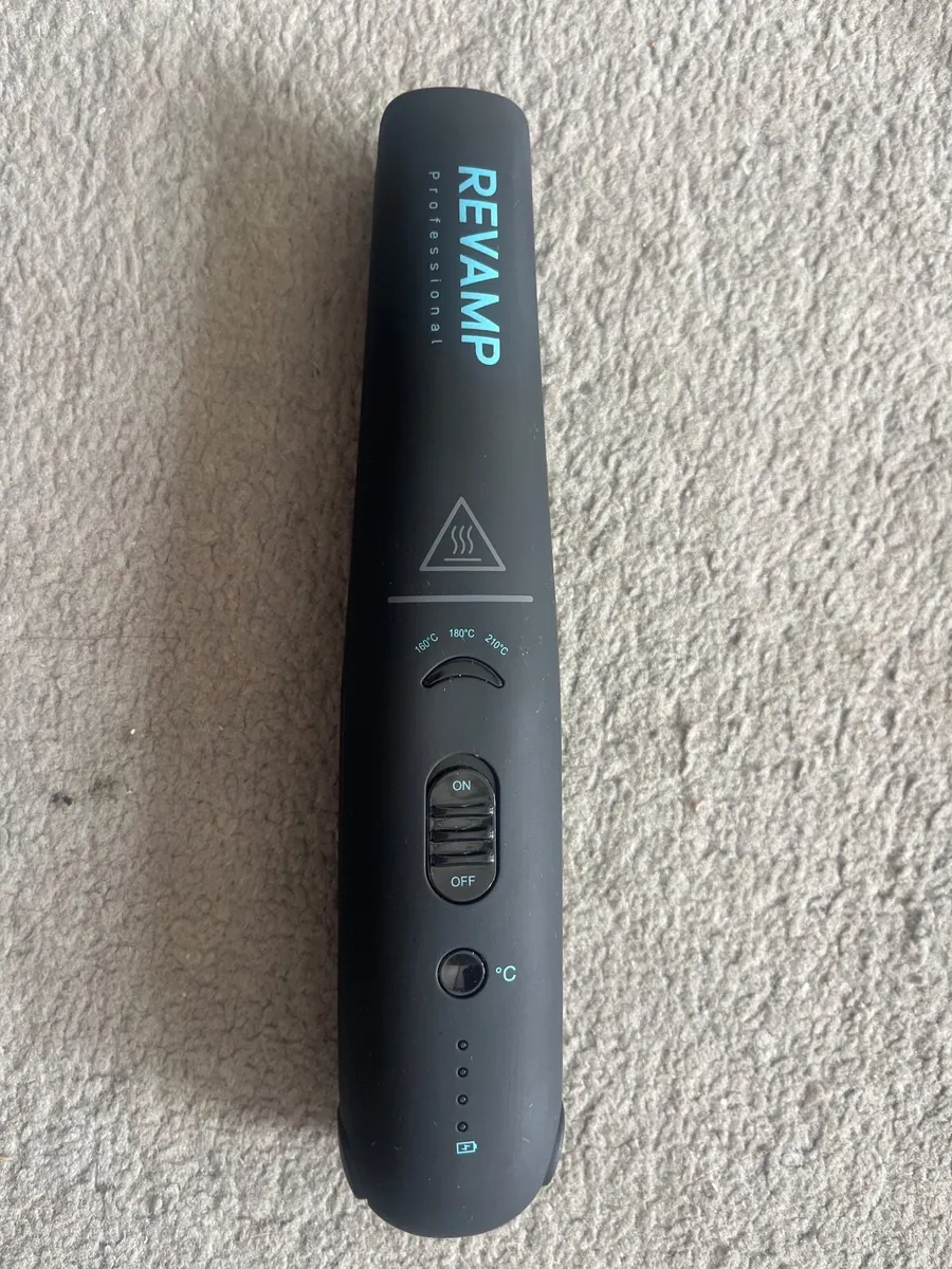 Revamp Portable Hair straightener - Image 2