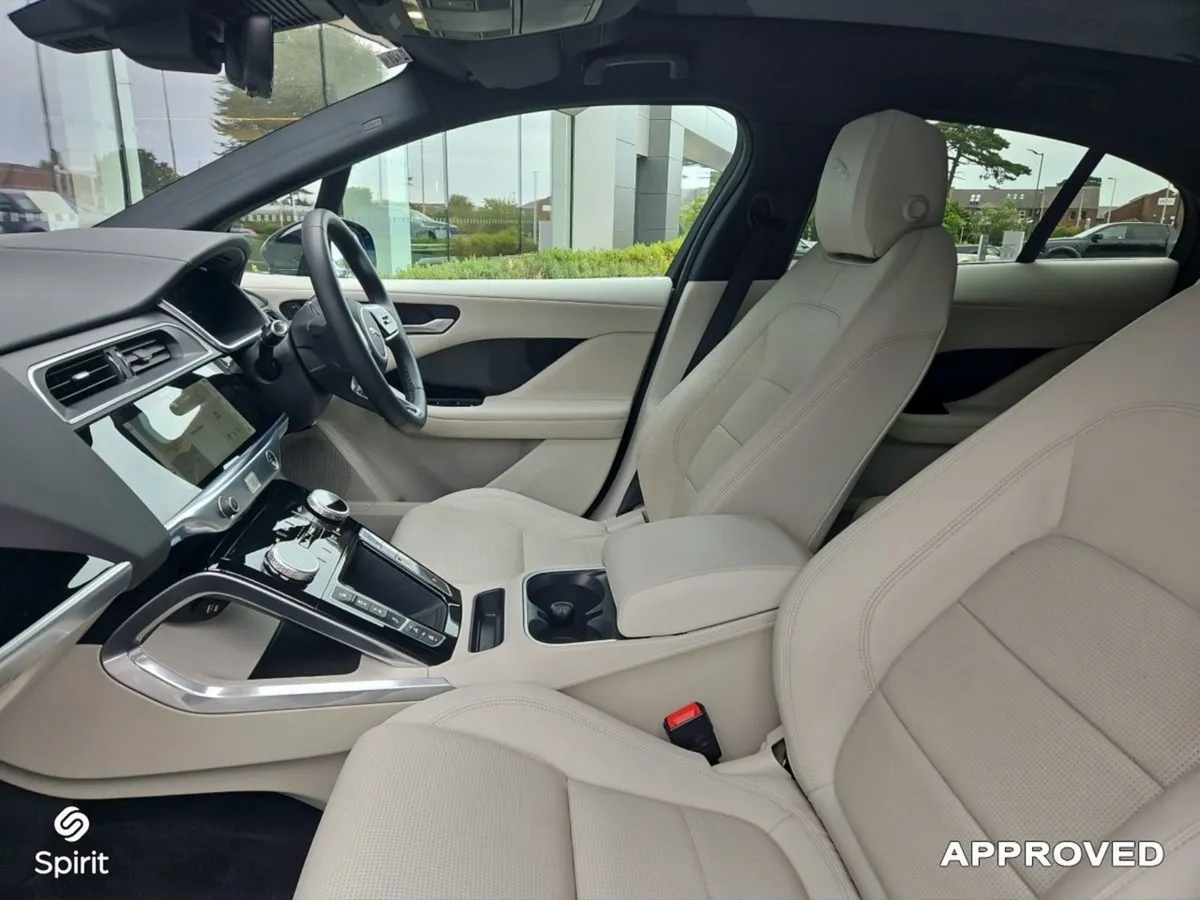 Jaguar I-PACE Ev400 Auto Black Edition - Image 4
