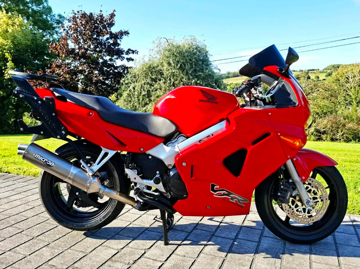 Honda VFR800 FI. Trade-in considered - Image 2