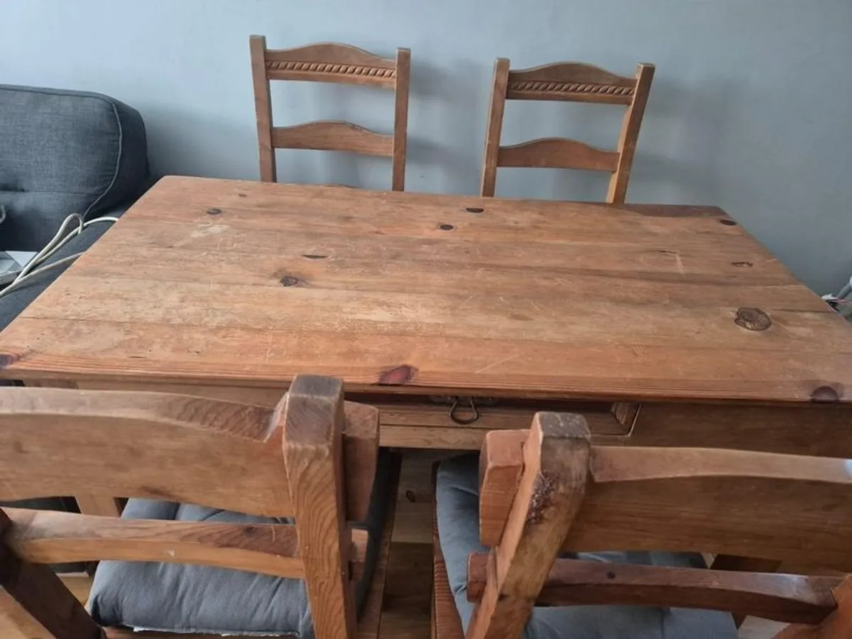Kitchen Table and Chairs - Image 1