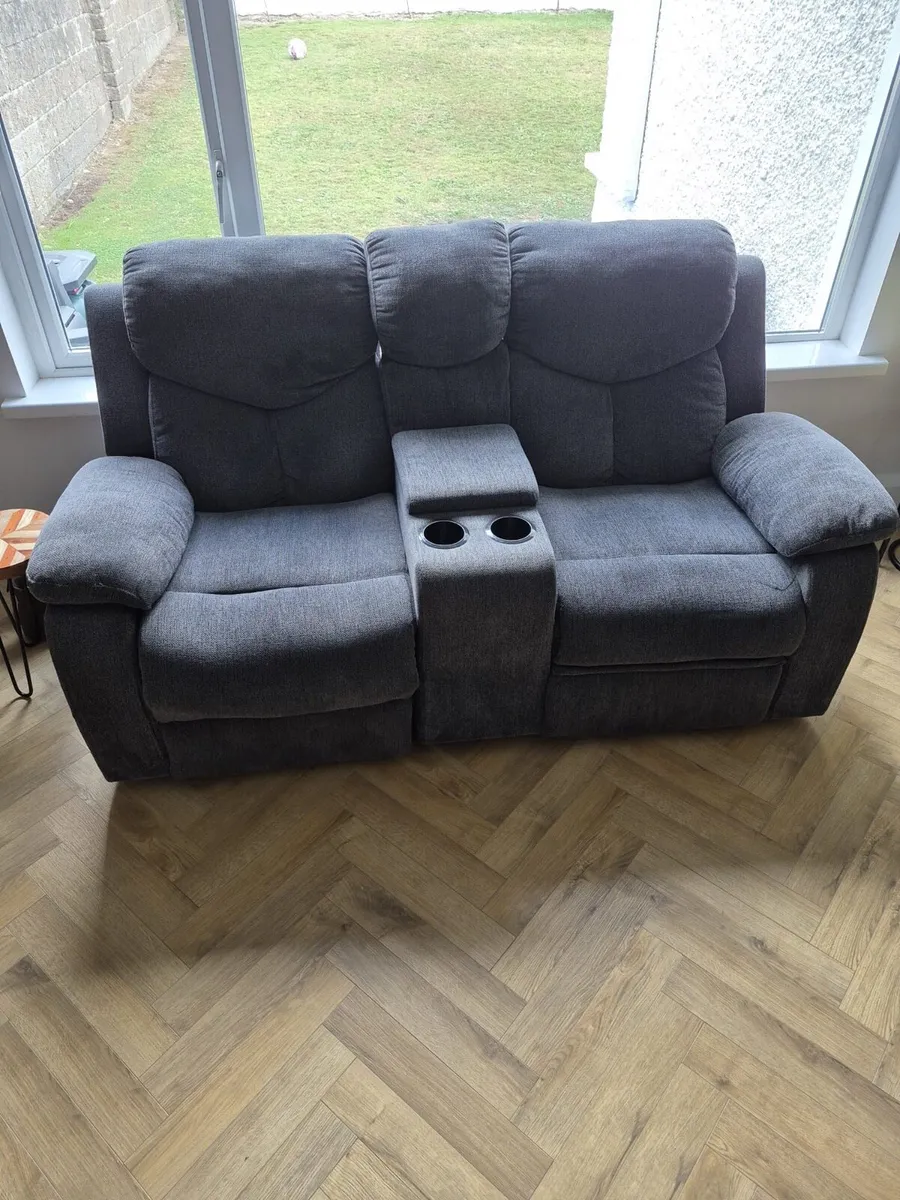 recliner couch - Image 1