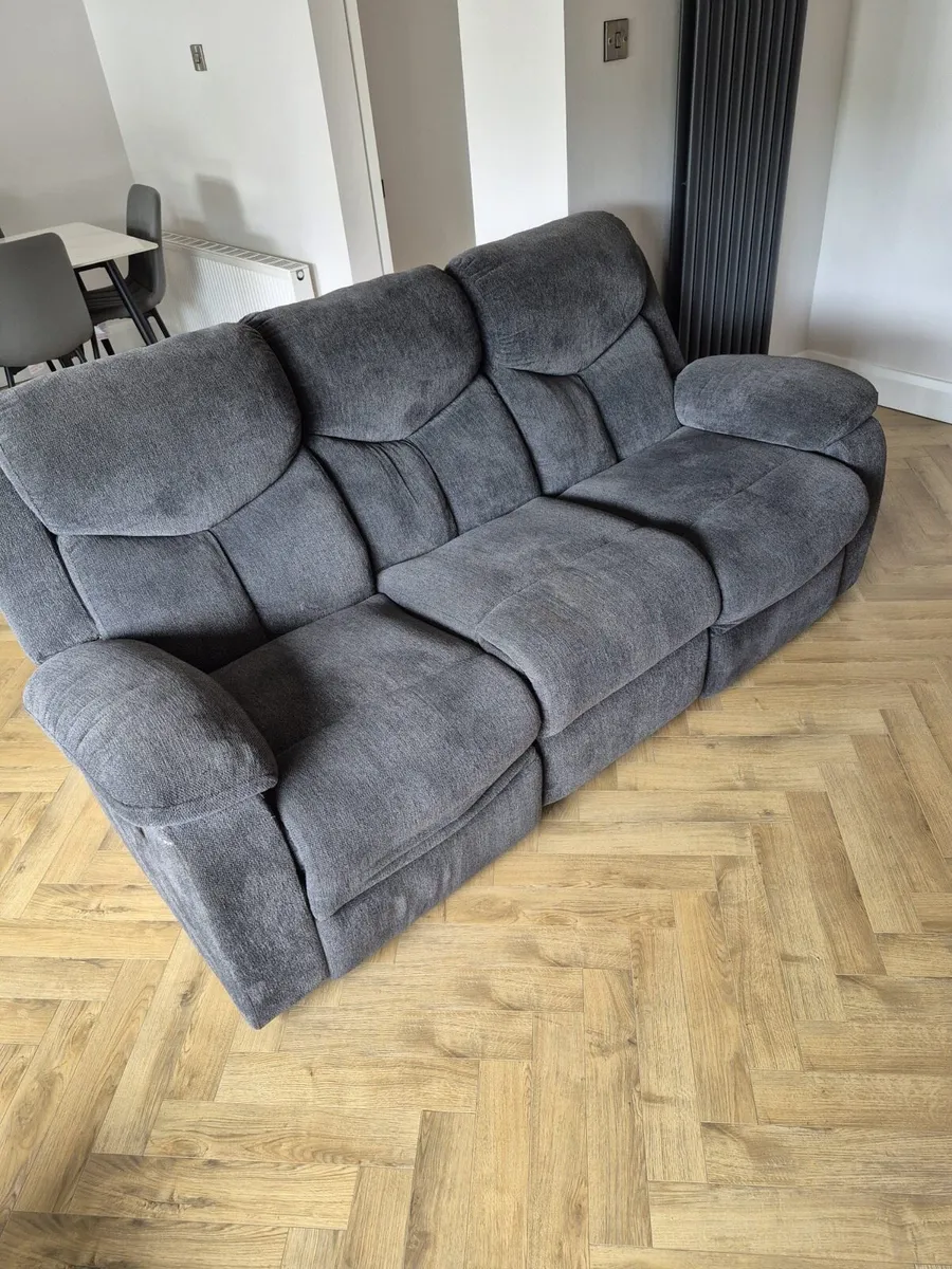 recliner couch - Image 2