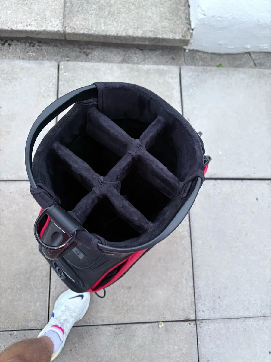 Taylormade Stealth Tour Cart Bag - Image 4