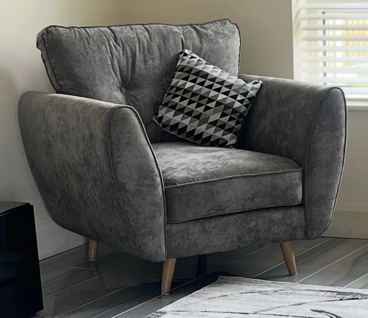 Sofa and 2 Arm Chairs - Image 2