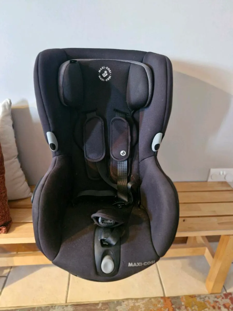 Maxi cosi axis car seat