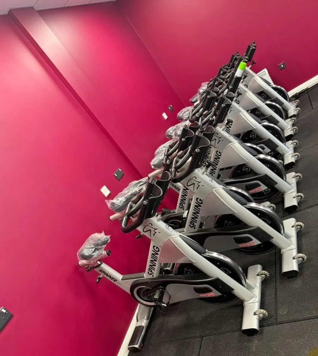 spin bikes - Image 1