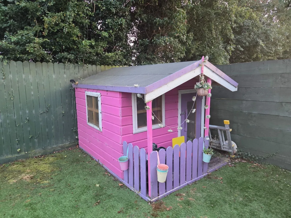 Playhouse / Shed - Image 1