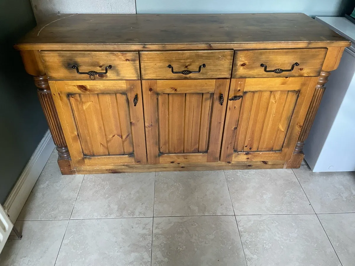 Dresser - Image 1
