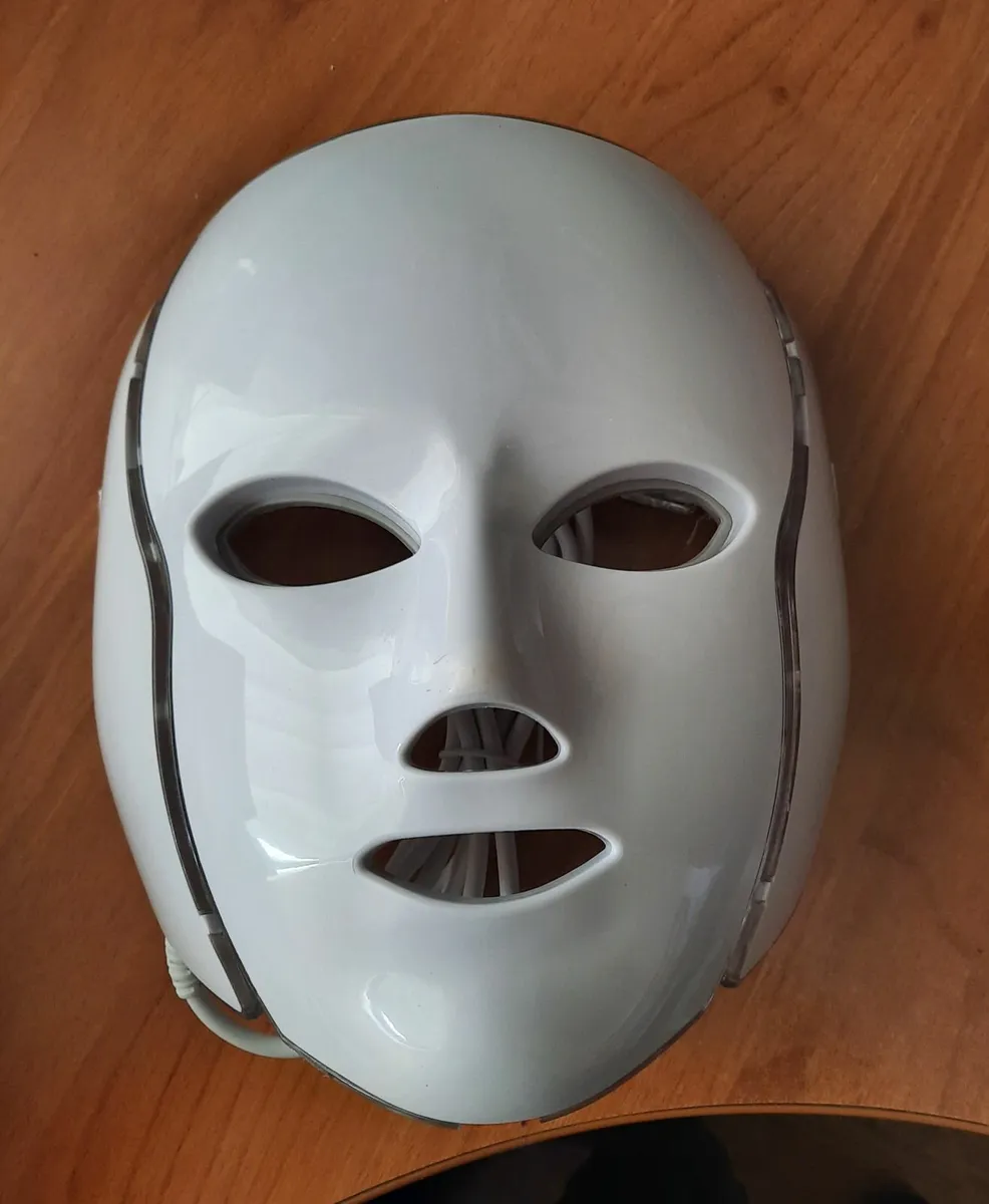 LED Light Beauty Mask - Image 1