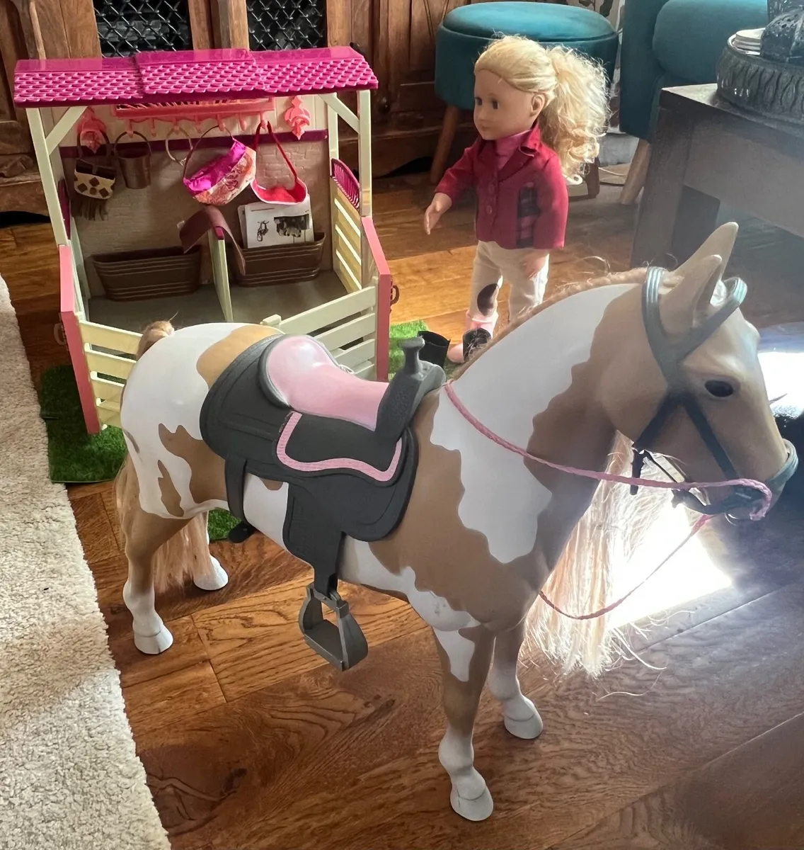 Our Generation stable set with figures - Image 2