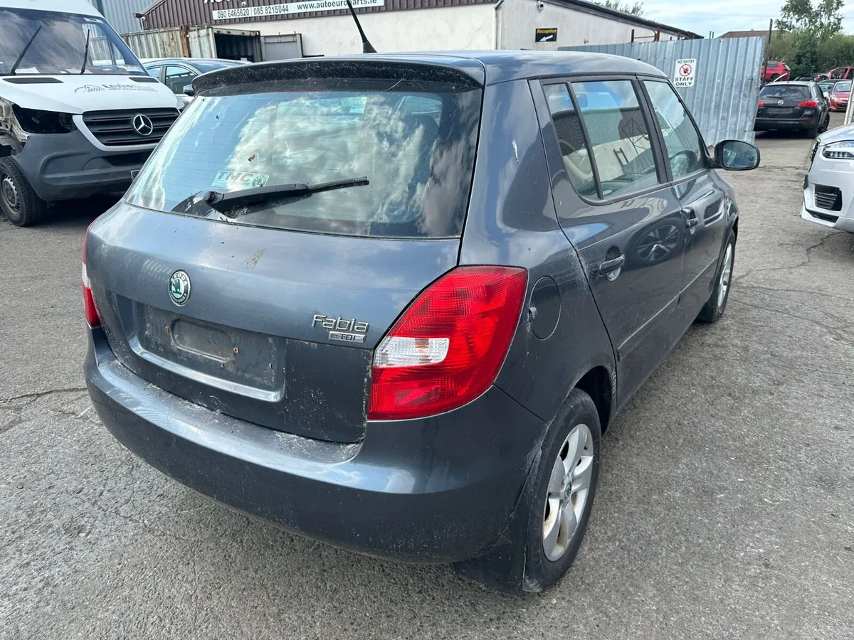 10 SKODA FABIA 1.6 TDI (CAY) FOR BREAKING - Image 3