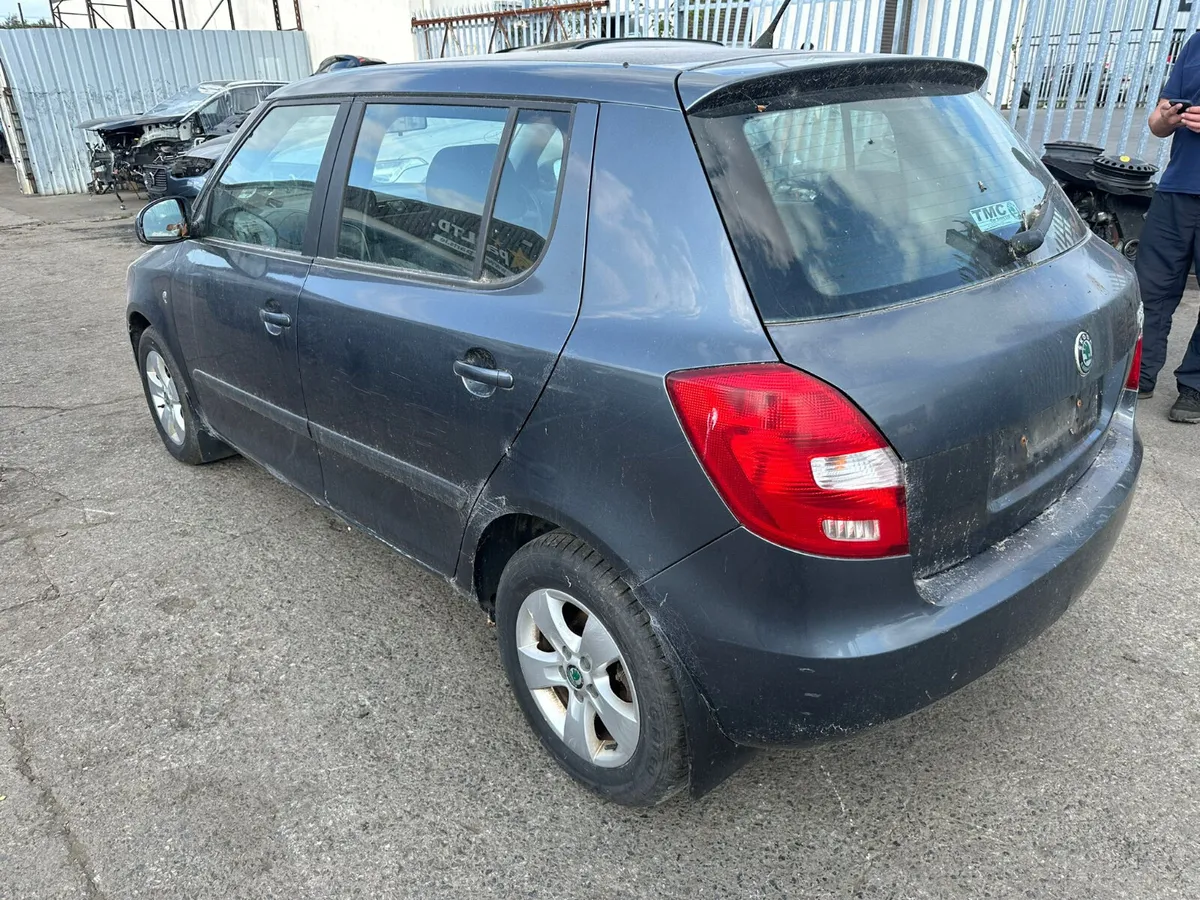 10 SKODA FABIA 1.6 TDI (CAY) FOR BREAKING - Image 4